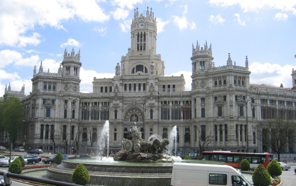 Cibeles-Brunnen mit Palacio de Comunicaciones - Madrid
