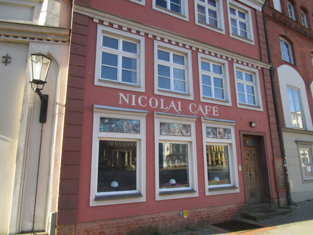 Nicolai Cafe